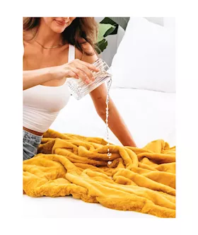 Furlush Waterproof Splash Blanket